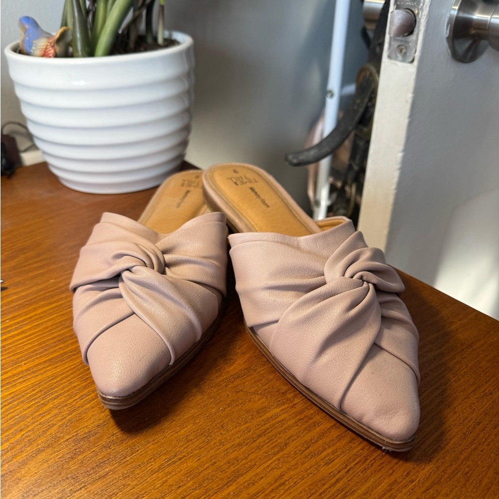 Universal Thread Women's Knotted Mules - Cream/Pink